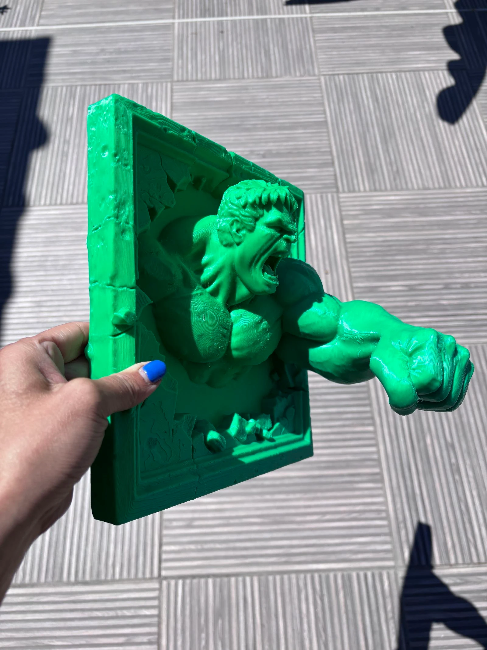 Cadre hulk en relief 24 sur 22 sur 17 cm💚 – photo 11